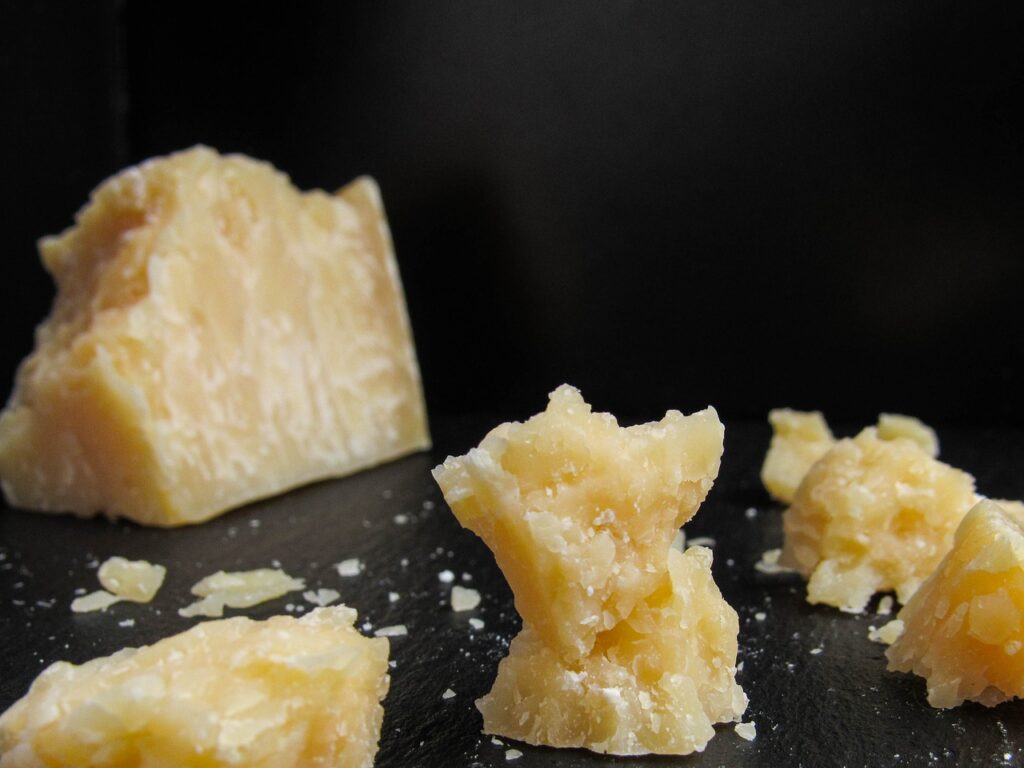 Parmesan in Stücken